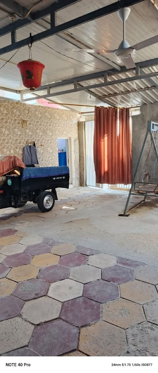 /بيت للبيع حي الحكم///بيع مستعجل وسريع// مناسب جدا 

قريب جدا لصيدلية زمزم//ثاني بيت عن شارع 20*/

سنة البناء 2004عكاده/طابق ثاني ثلاث غرف واصل للسقف 

المساحه 255متر/////

السعر 145 /يعتبر سعر قطعه//

للاستفسار الاتصال على ارقام المكتب 

***********/حسين حسيب واتساب 

***********/حسين حسيب 

أو مراجعه مكتب الضامن للعقارات حي الصدر مجاور صيدليه ركن العلاج
