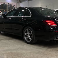 Mercedes Benz E 300 2017 وارد أمريكي ماشية  الف السيارة ضرر جدا بسيط ش...