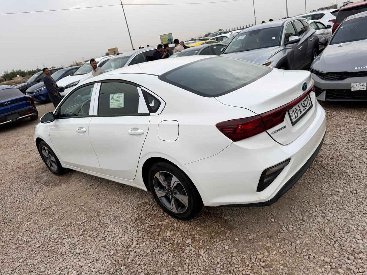 يالله سلام عليكم سيراتو مديل 19  رقم كربلاء دولي السيارة حرة مداور ثانيوم تبريدقطعتين دواخل لونين مري شفط تحكم ستيرن إشارة بل مري مكفولة من الظربة وصبغ وتبديل كفالة عامة عدة اشبر بارد حافت البنيد رصعة اقل الصبع السيارة جديدة كير مكينة حدادية تبريد تخم تاير  ما ذب عليهة ربع دينار سيارة جاهزة  العنوان السماوة الرميثة الاستفسار *********** السعر 152بيهة مجال ) بدون زحمة خاص ماكو
