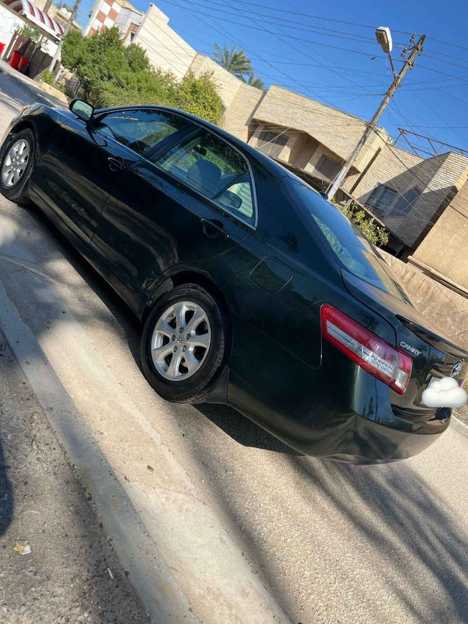 السلام عليكم
كامري 2011 لون زيتوني مميز ماشية 135 ميل
السيارة مغلفة ppf قمارة وبنيد وجنطة
حادثها شبر بالجنطة وشبر بالجاملغ الخلفي بدون دواخل 
مواصفات le شادلها كامرة وشاشة كبيرة تدعم ابل كاربلي ومسجلها الاصلي موجود 
مكينة 2500 اربعة سلندر
مكينة وكير كفالة تبريد ثلج وحدادية جديدة
السيارة جاهزة من كلشي برغي نقص ما بيها
رقم بغداد باسمي تحويل ثاني يوم وسنوية لل27
السعر 119   
مكان السيارة بابل الحلة
الرقم *********** متوفر واتساب
