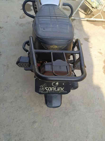 سولنك موديل 2024 مضلع
مكينه200cc كفالة
كربائيات كلها شغالة
زوج تايرات جبلي
مكاني بغداد الحسينية 
سعرها 800وبيها مجال 
‏‪***********‬‏
