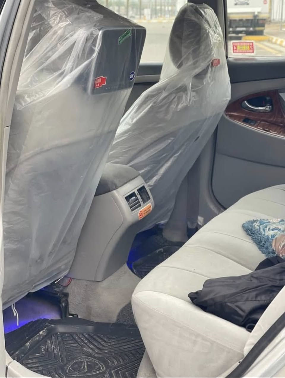 السلام وعليكم للبيع كامري خليجي موديل7 موصفاتGLX عدا البرده الخلفيه
ملاحظه : (كلشي كاتب تفاصيل كامله+ اقره يلا تتصل مو دكلي هم شبيه كلشي كاتب)
السيارة محزم + تبديل جدر السبير فقط من جوه مكفوله شواصي لغود قماره بملعوب بيهن اكفله من تجيه وكلبه السيارة جاهزه من اي نقص من ايدي لشارع محرك: مكفول من تنقيص وتبخير وناعم كلش مابي عيب
كير : مكفول مابي اي عيب الحمدلله
كهربائيات السيارة شغاله كله مملعوب بيهن تبريد تدفئه شغاله صدر امامي خلفي جاهز تايرات كذلك سيارة مابيه نقص زنون شمسي اصفر سيارة ناعمه كلش
الاستفسار/***********
المكان الانبار الرمادي 
السعر 85 وبيها مجال
