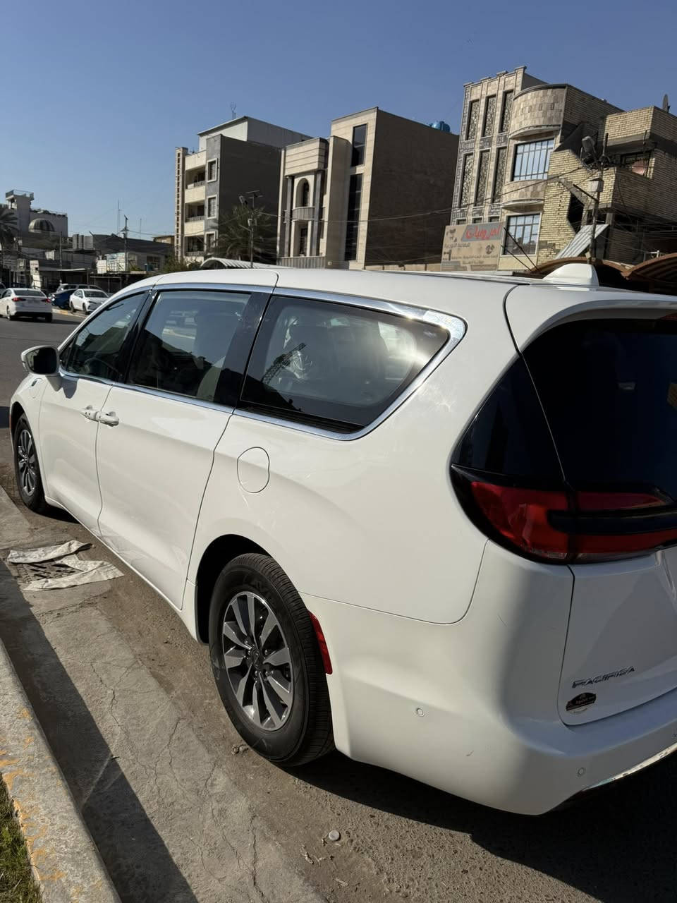 باسفيكا هايبرد 22
1:هايبرد بلكن 
2:اوتوبارك
3:كامره داخليه متابعه الاطفال داخل السياره
4:كامرات 360
5:حساسات اماميه خلفيه
6:تحديد مسار
7:شاشات تابلت خلفيه
حادثه بسيط وتبديل قطع بلاديه نفس اللون
8:عداد المسافه36000
9:صورالحادث مرفقه بالمنشور مع رقم الشاصي
10:السعر:22600وبيه مجال للشراي وما اعتقد اكو بمواصفاته بهذا السعر وربي يرزق الجميع
7:


**إذا كنت صاحب هذا الإعلان وتريد حذفه لأي سبب، رجاءا أرسل رسالة إلى الدعم الفني**