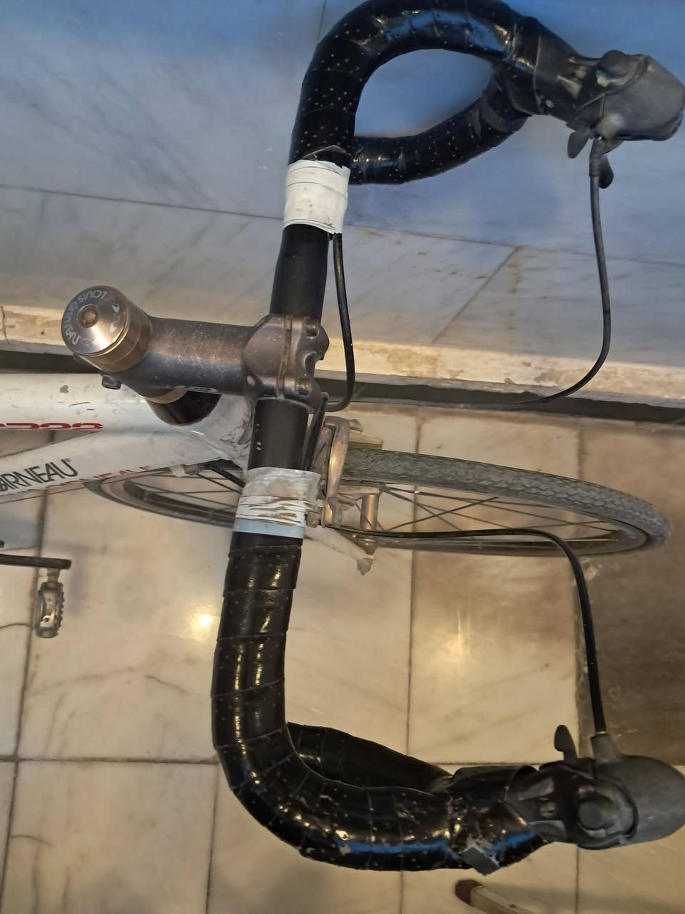 السلام عليكم بايسكل ماركه لويس  البايسكل نضيف جدا  الكيوره والمكاين كله ماركه شيمانو البايسكل يستخدم طرق خارجيه سريع جدا وزنه الكشن طبي البريكات كلهن يشتغلن جدا خفيف  السعر 280 وبي مجال مكاني بغداد


**إذا كنت صاحب هذا الإعلان وتريد حذفه لأي سبب، رجاءا أرسل رسالة إلى الدعم الفني**