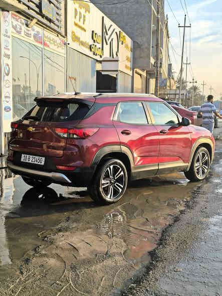 السلام عليكم 
للبيع شيفرولية تريل بلايزير 2024
وارد امريكي رقم بابل دولي 
---------------------
* المواصفات * 🥇🏅
سلايت روف بانوراما 
بصمة دخول ذكي تشغيل عن بعد 
رادار تحديد مسار مثبت سرعه 
تحكم ستيرن جهتين 
شاشة اندرويد أوت-  أبل كار بلي 
كاميرا خلفية/ حساسات 
فور ويل - درايف مود
جنطة كهرباء / لايت LED
باقي المواصفات موضحة بالصور 
------------------------
الضرر.
صور الحادث مرفقة بالمنشور 
السعر (( 142 )) $$
للاستفسار الاتصال على الرقم التالي 
☎️ - ***********

☎️ - ***********
