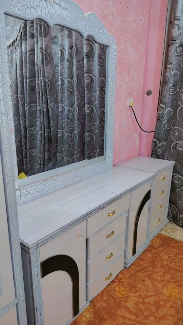 للبيع غرفه حطاطه سعر ٩٥٠ وعنوان فلوجه يم كورنيش رقم *********** للإستفسار
