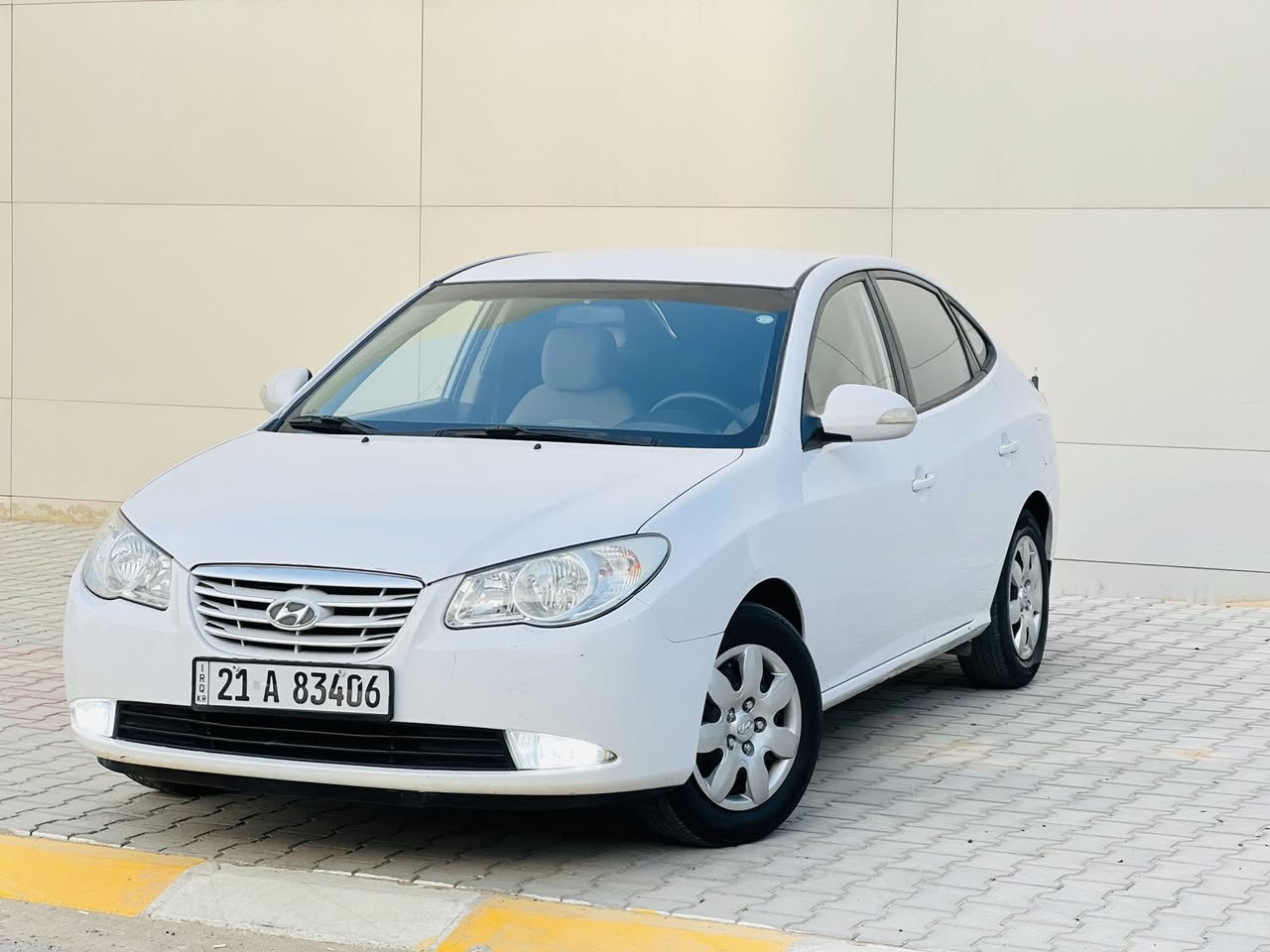 للبيع بسعر مناسب جداً 109…
هونداي النترا 2011 خليجي لون ابيض (ثلجي)رقم سليمانية دولي سنوية جديدة بأسمناا…سياره خير من الله حيل حلوه واحلى من الصور…مواصفات نص فول 
محرك1600 شرط 
كير اوتو 
4 جام كهرباء 
بلاجكتور شركة 
يدات بيض 
قفل كير 
اريل وباقي المواصفات معروفة..
كير محرك صدر طخم تاير جدد جاهزة مجهزة بدون كل نقص…
سياره بيها نص الباب الخلفي وبيها بالجنطة شوية بدون دواخل والباقي كفالة…
السعر 109 وبيها مجال للشراي…
مكاني صلاح الدين تكريت 
للاستفسار ***********
