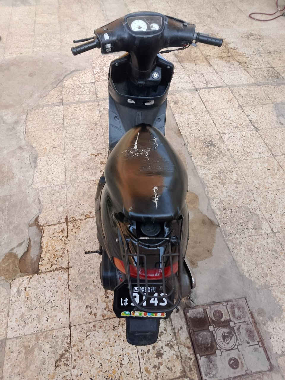 دراجه تسعة للبيع شغاله من طول للطول عدا السلف يحتاجله باتري والنظافة فول كبالكم  سعرها 250 الف وبيها مجال قليل هذا رقمي واتساب ***********
