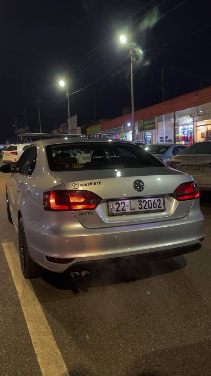 *********** جيتا خليجي محرك 20 شرط كير محرك كاربون بنزين بيها شرط سياره مال بيت جناي سياره نضافه 100/100 سعر ١١٠ وبيها مجال بسيط فول تبريد
