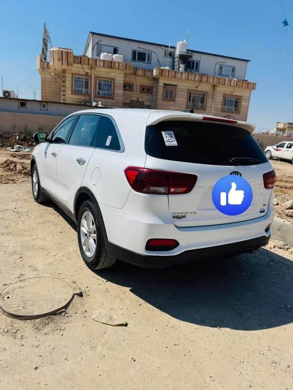 السلام عليكم 
سورنتو موديل 2019 شكل ال2020 وارد امريكي

فول عدا البصمه والفتحه 
باسمي 
رقم بغداد مشروع وطني
مكينه 4 سلندر
سياره جدا نضيفه 
بيها فقط البنيد وجاملغ بارد والباقي كفاله 
كير مكينه تبريد جديده بمعنى الكلمه 
السعر 169 وبيها مجال جدا بسيط
مكان السياره نجف شارع المطار الجديد 
***********ا Singapore

