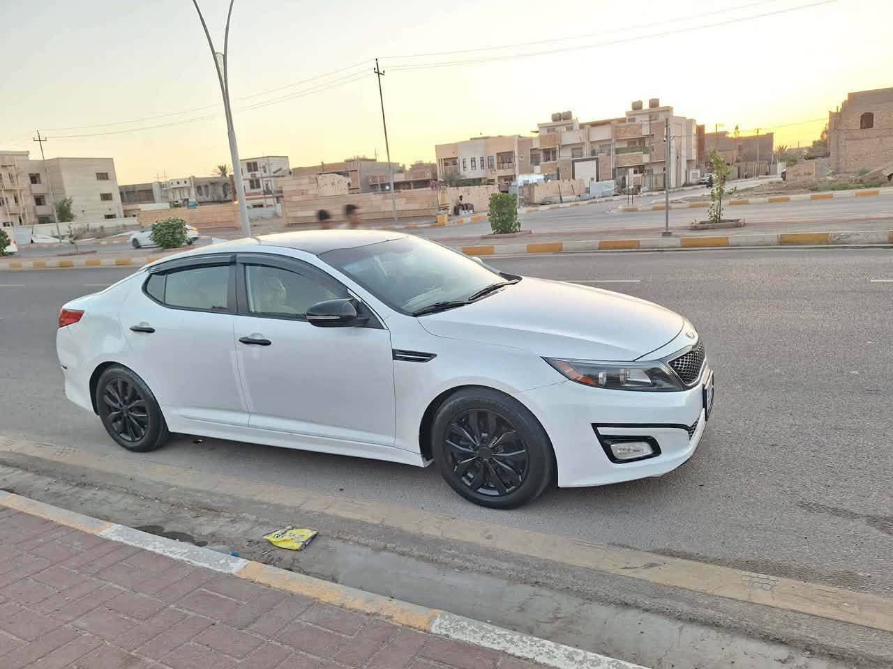 وبتما 2015 وارد امريكي محرك 2400 GDI
مواصفات عتياديه 
رقم بغداد تحويل ثاني يوم 
بيها صبغ سياره سونارها وياها قبل كم يوم اخذنا 
سياره حاهزه من كلشي 
مكانها الرمادي 
سعر 97 بيها مجال 
مكلف بالنشر 
***********
