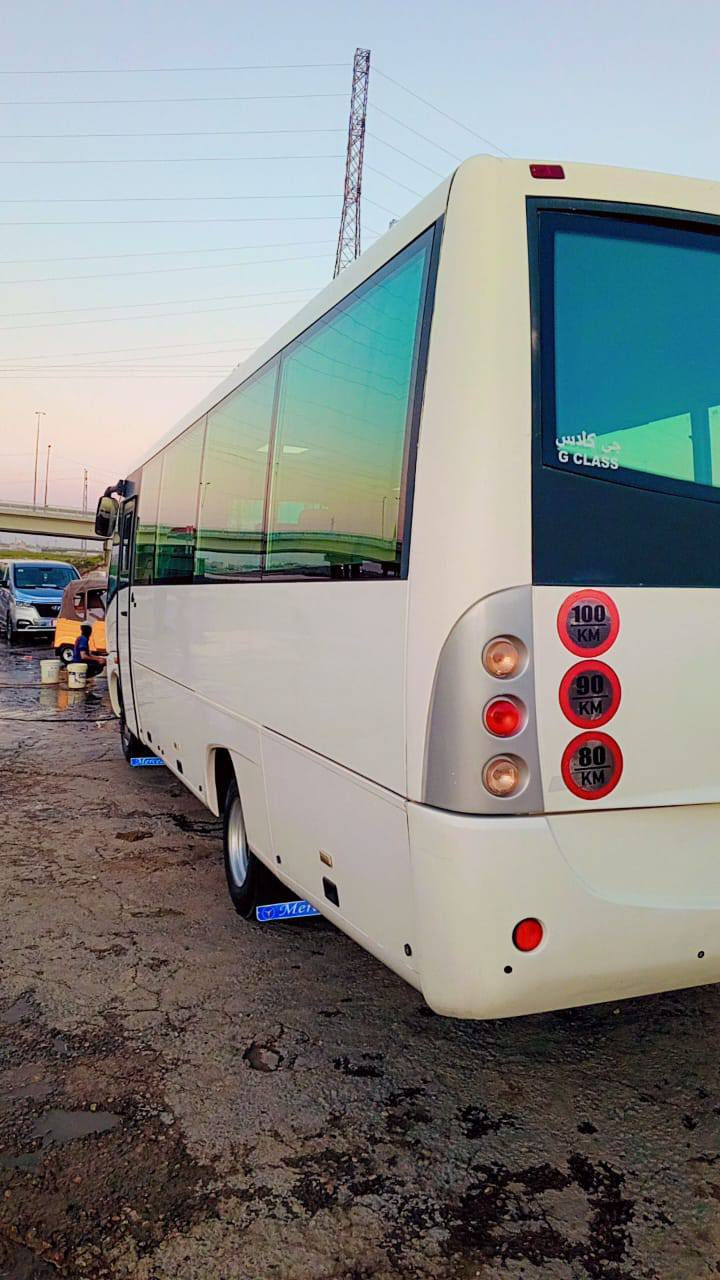 السلام عليكم سياره للبيع مرسيدس 30 راكب موديل 2012سياره جاهزه للعمل سعر 120 بها مجال ***********
