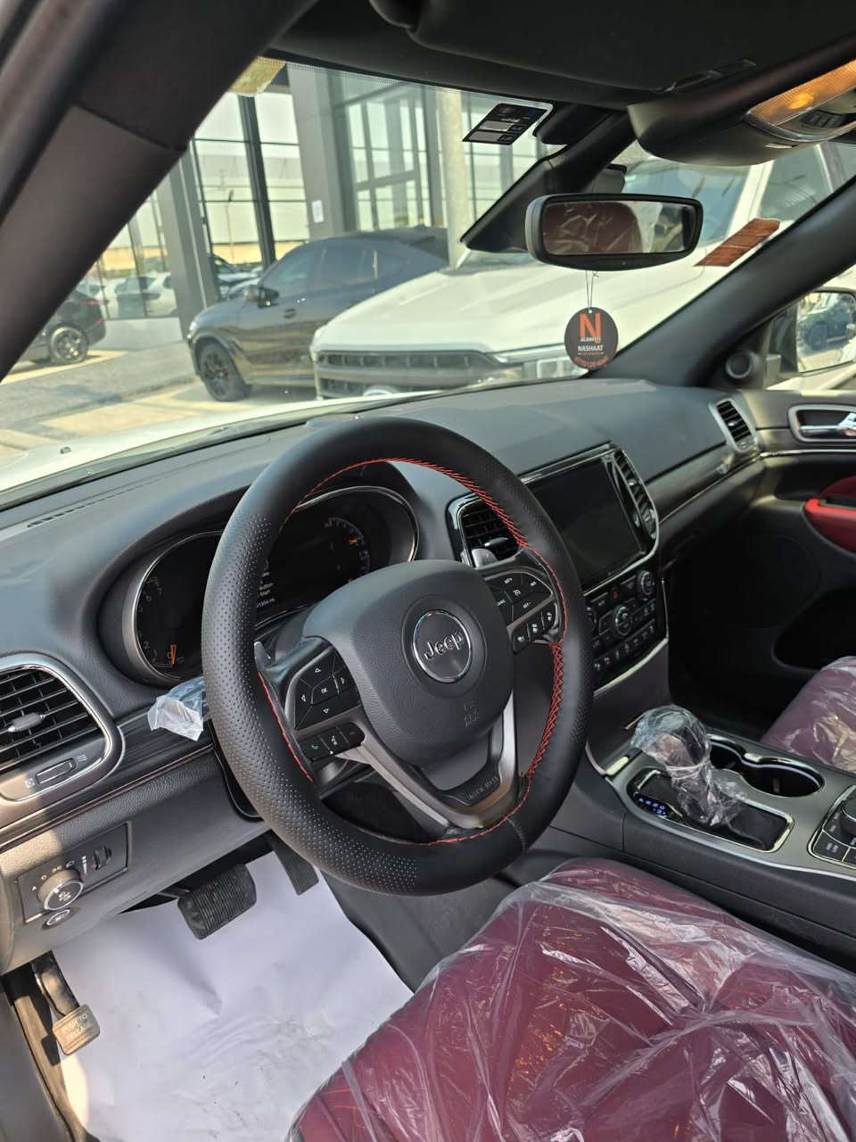 جيب  2022 S (خليجي)
وكالة خليجية ام الرادار
وكاله هارلم داخل احمر بلادي نقشة مغربية

السيارة ماشية 62 الف كيلو متر
المواصفات 
رادار امامي
نقطة عمياء 
دفع رباعي 4x4 
المقاعد الأمامية كهربائية 
ذاكرة لحفظ وضعيات الجلوس 
المقاعد الأمامية مع تدفئة 
المقاعد الخلفية مع تدفئة 
ويل قياس 20 انج 
مقود السائق كهربائي 
تدفئة ستيرن 
سقف بانوراما 
شاشه كبيرة 8.4 انج 
نظام الملاحة (GPS) 
نظام خاص للطرق الوعرة 
مصابيح امامية زنون 
المصابيح الأمامية مع LED لايت 
كشافات ضباب بروجكتر زنون 
تشغيل عن بعد 
صندوق كهربائي 
حساسات أمامية 
حساسات خلفية 
كاميرا خلفية 
بخاخ ماء لتنظيف المصابيح الامامية 
مرايا بخاصية التعتيم الذاتي 
مرايا جانبية قابلة للطي 
بلوتوث تلفون 
محدد سرعة 
نظام تشغيل واطفاء اوتماتيكي للمحرك للتوفير من صرف الوقود . ( Auto Start System ) 
نظام بريك اوتماتيكي ( Auto Break System )

رقم اربيل باسمي شرط التحويل

كفاله عامه السياره من الصبغ والتبديل ***********
***********
مكان السياره الانبار فلوجه
السعر 41 وبيها مجال بسيط علما السياره مغلفه BBF ضمان 15سنه
