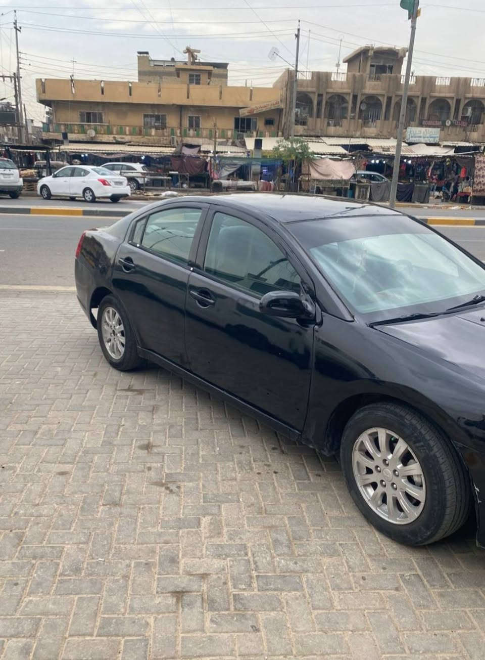متسوبيشي كلنت مديل ٢٠٠٦ رقم بغداد  كير مكينة مكفولات 
*********** السعر ٤٦$ مجالها بصيط 
تبريد شغال 
مكاني بغداد حي الجهاد
