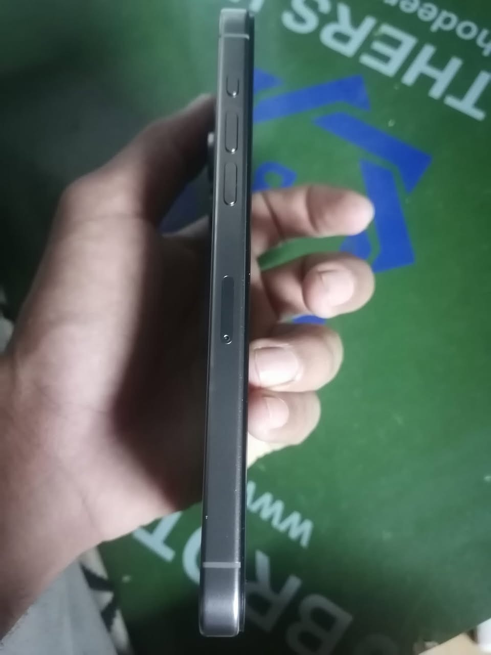 سلام عليكم ايفون 15برو ماكس مفتوح تخطي شبكه موجوده بس مايتصل مبدل شاشه تجاري  بطاريه 82نضافه 95 
سعر 450


**إذا كنت صاحب هذا الإعلان وتريد حذفه لأي سبب، رجاءا أرسل رسالة إلى الدعم الفني**