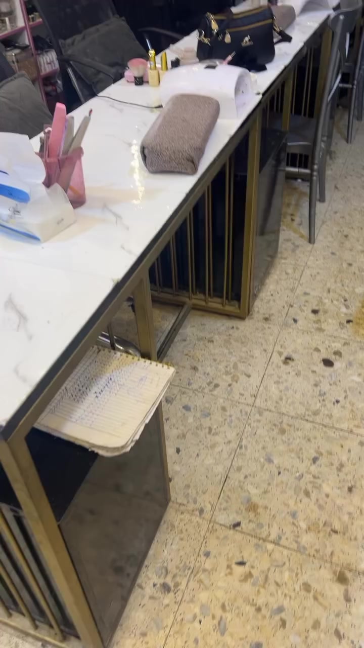 غراض صالون للبيع ٣ميوزات اكرلك مغسله استولات ٣ ورف وثلاجه جحم صغير


**إذا كنت صاحب هذا الإعلان وتريد حذفه لأي سبب، رجاءا أرسل رسالة إلى الدعم الفني**