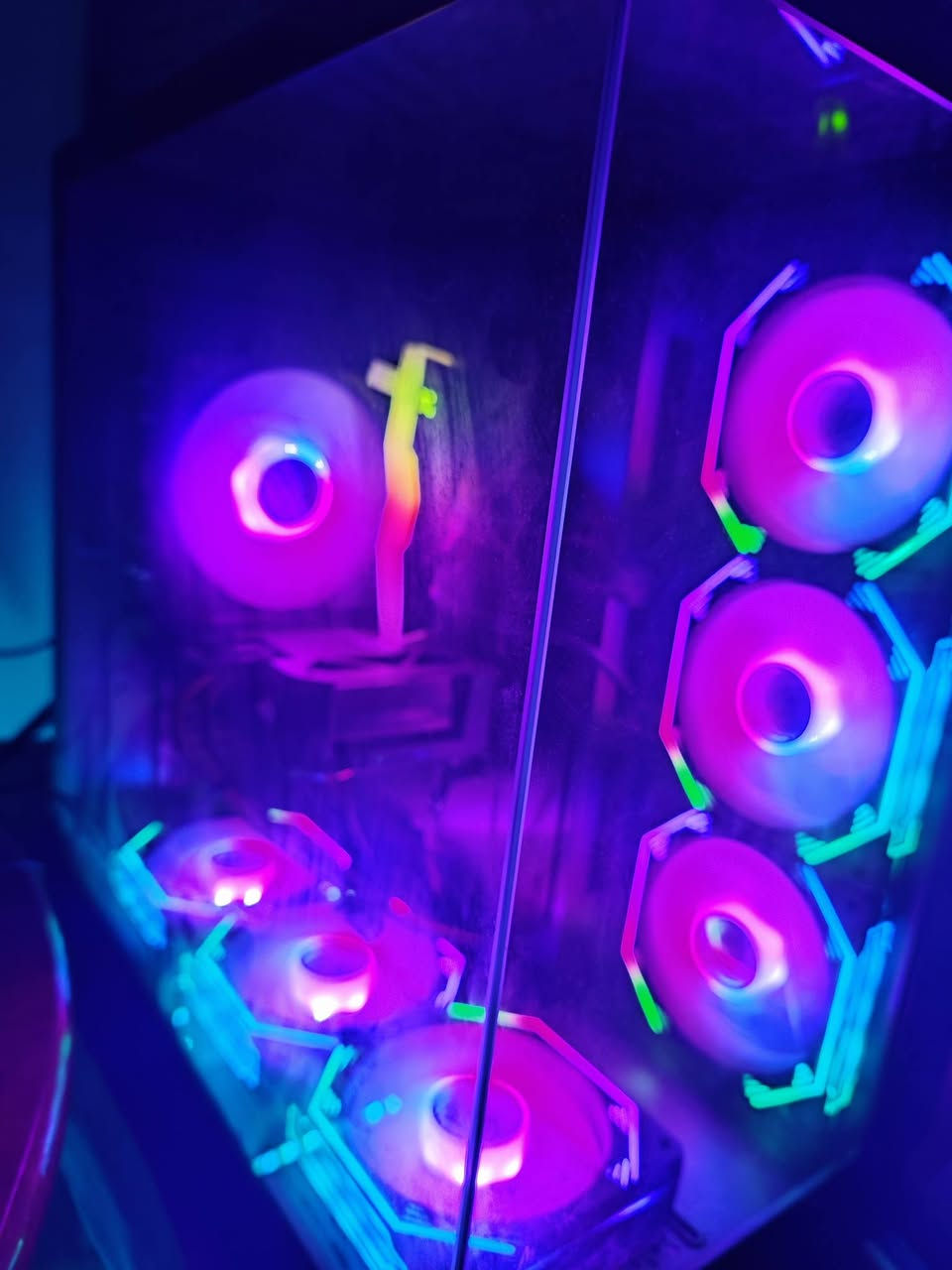 High-performance custom-built PC,تجميعة نظيفة كلش للبيع، pc
💻 Specifications:

CPU: Intel Core i5-12400F (12th Gen)

GPU: NVIDIA GeForce RTX 4060 – 8GB

RAM: 32GB 2×16 DDR4 3200MHz

Storage: 1TB NVMe SSD (Very fast)

Motherboard: ASUS PRIME H610M-K D4

Power Supply: Gamdias KRATOS E1 600W

Case: RGB Gaming Case with 6 ARGB Fans

CPU Cooler: DeepCool AG400 ARGB

🎮 Performance:

Runs all modern games smoothly (1080p & 1440p)

Excellent for video editing, rendering, CAD, and multitasking

Fast boot & loading times

✅ Condition:

Clean, excellent condition

No issues, fully tested

Ready to use

💰 Price: $750


**إذا كنت صاحب هذا الإعلان وتريد حذفه لأي سبب، رجاءا أرسل رسالة إلى الدعم الفني**