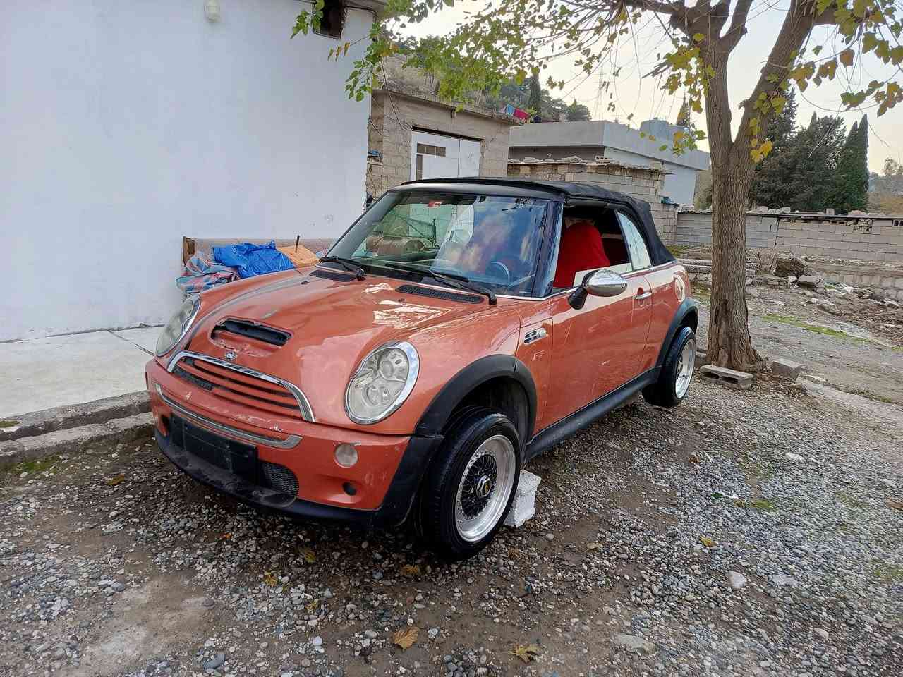 سڵاوی خوای گەورە لە ماڵی هەموولایەک
مینی کوپەر بۆ فرۆشتن یان گۆڕینەوە 
علوجە ساغە 
مۆدێلی 2005
گێڕ عادی 
مەکینە 16 ی تۆربۆ 
سەقف کەشف 
2 دەرگا 
جام کارەبای 
بێ بۆیاخ 
بێ دەعم 
پشت و پێشی کەپسە 
دەعم و لێدراوی بەشەرت
خایسی نییە
کارەبای هەمووی بەشەرت
ماڵی مەدەنی بەشەرت هەتا هەتایە
ناونیشان قەزای دوکان 
بۆ سعر 
تەلەفۆن بکە یان نامە بنێرن لەخزمەتانام 
0771 993 88 59
