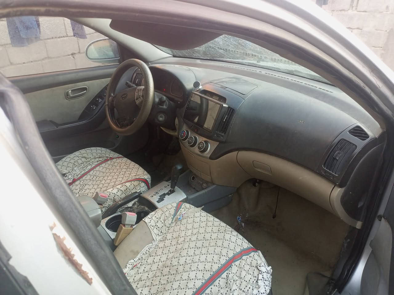 النترا ادوات  2010 كصه جنطه محرك. 2000 تبريد شغال السياره جاهزه بس صبغتهه جارده بيع او مراوس باحدث وانطي فرق السعر. 35 العنوان بصره ***********
