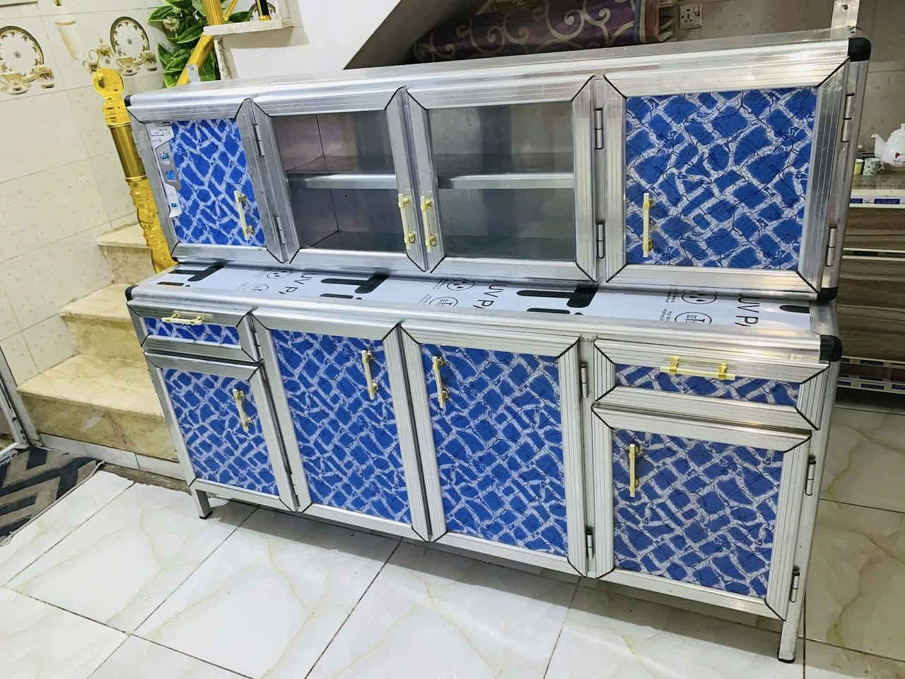 كاونتر مستعمل نظيف مترين قطعتين بدون سنك مكاني بغداد مدينة الصدر واكو خدمه توصيل  بكروه ***********بي واتساب
