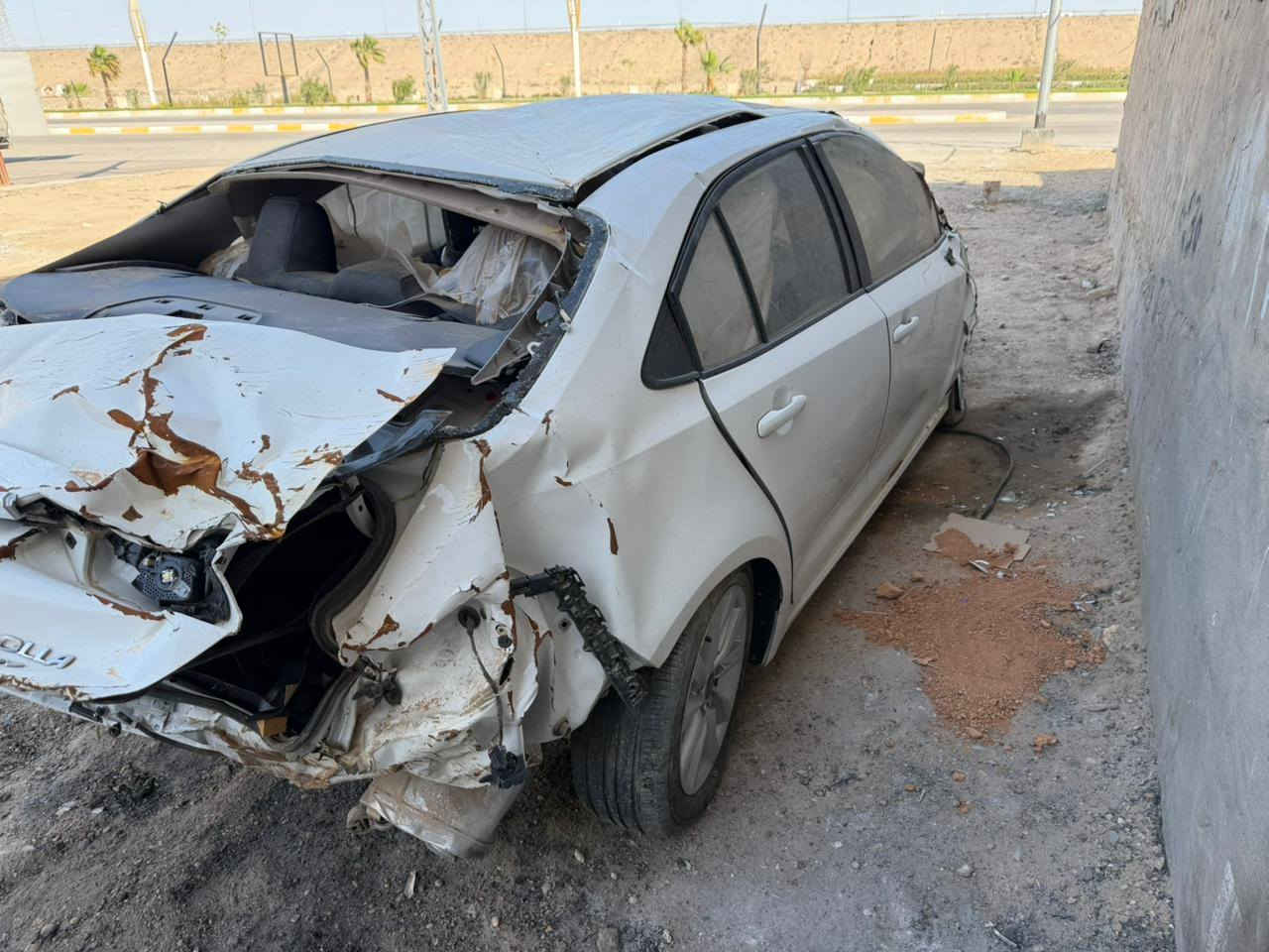 كورلا 2024 هايبرد للبيع على حادثها 
رقم بغداد 
كير محرك والبطارية كلشي مابيها 
والبوب ما متضررة 
سعر 67
***********
