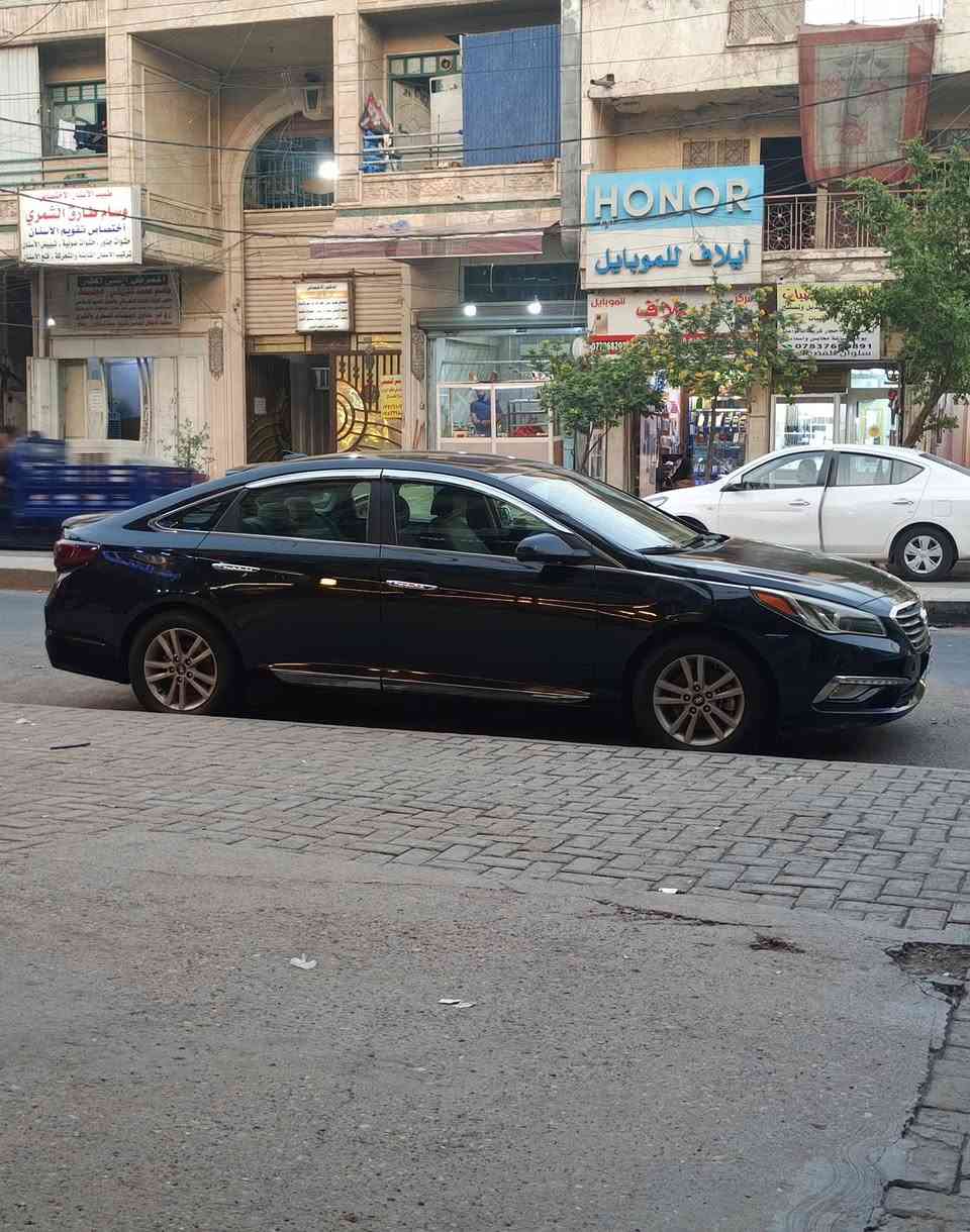 سلام عليكم سوناتا 2015
لون اسود 
مواصفات نص فول 
مكينه 2400 
كاشف اعطال 
قياده 3 انضمه
نظام ايكو وسبورت
ظرر البجم الامامي جاملغات وبنيد فقط 
سونار مرفق ويا الصور 
رقم بغداد
مكان السياره بغداد البياع 
السياره باسمي تحويل ثاني يوم 
سعر 120 ورقه وبيها مجال شي بسيط
هاتف : ***********
