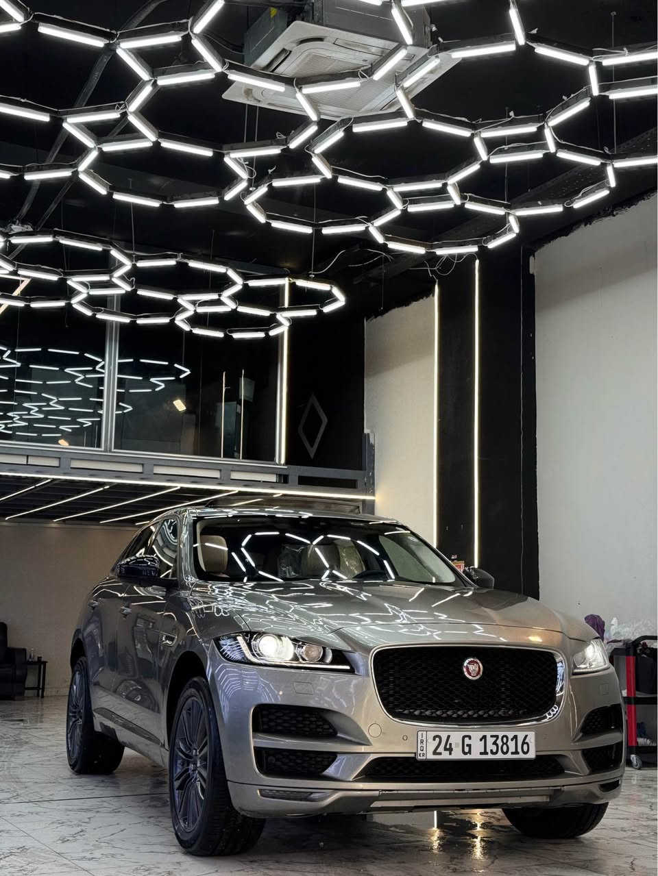 للبيع – جاكوار F-PACE 

 • الموديل: 2018
 • الكير: أوتوماتيك (كير ماوس)
 • المحرك: 4 سلندر توربو
 • المسافة: 83  ميل فقط 
 • بانوراما – تشغيل بصمة – كشنات جلد فاخرة.
 • تحكمات ستيرن – شاشة وكاميرا – شفتات سرعة
 • كروس سرعة – داخل أنيق ومريح - تصميم راقي. 

 • رقم دهوك باسمي، جاهز للتحويل أو الوكالة
📍 الموقع: بغداد العامرية

💰 السعر: 189 ورقة قفل 🔐

📞 للتواصل: *********** بغداد, العراق
