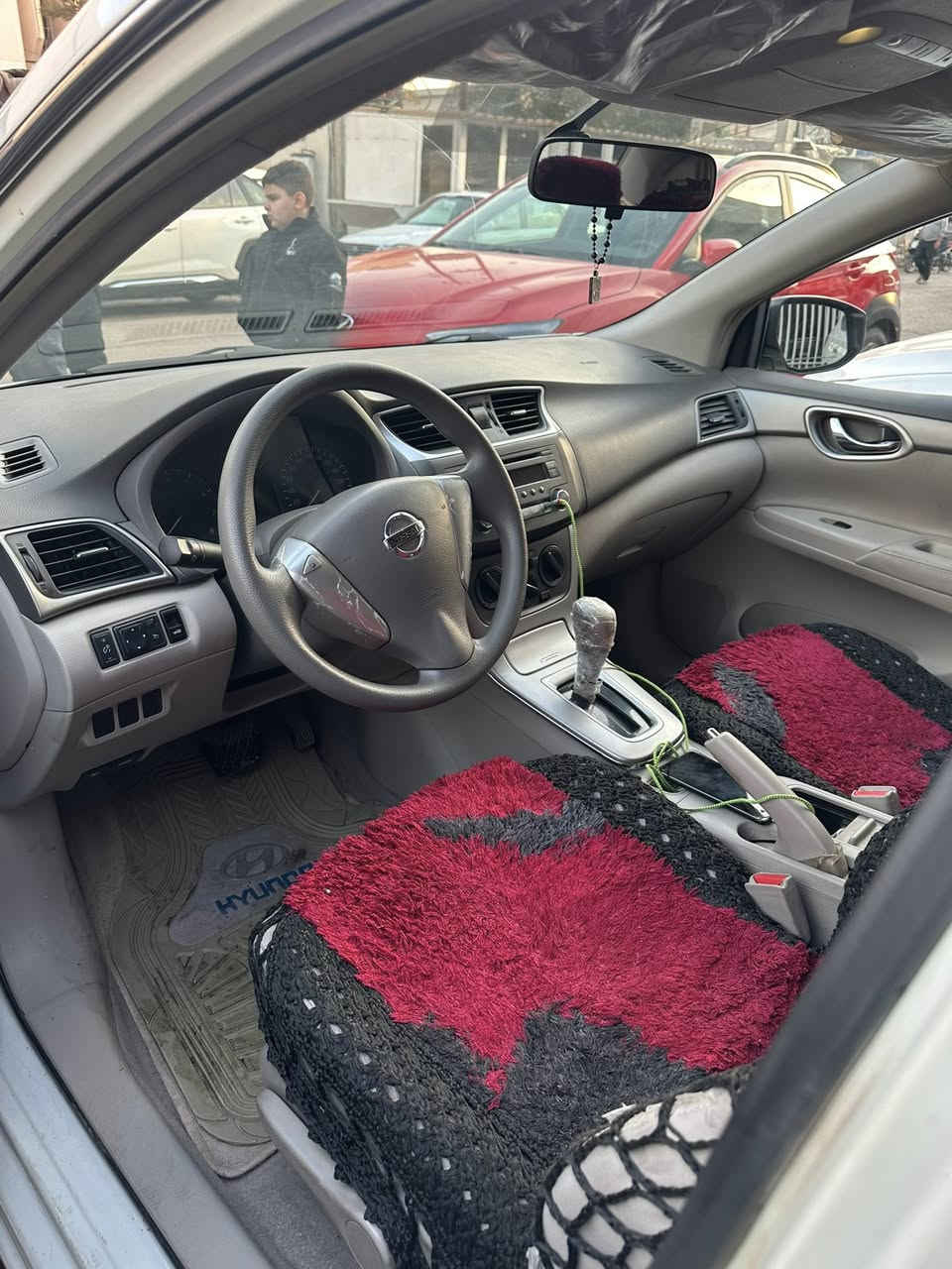 للبيع
نيسان سنترا ياباني
٢٠١٥
سياره جديده ومكفوله 
مكينه وكير وكهربائيات وصدر كله جديد
مكينه 1600cc
العنوان : بغداد
الاتصال : ***********
