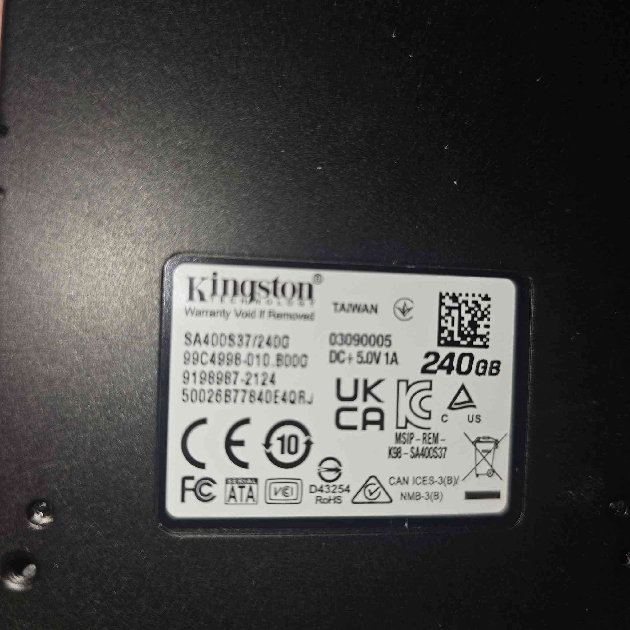 هاذا قاعدة هاردات بكل انواعها بس تركب الهارد وتركب اليو أس بي بالحاسبه يقرى عندك وانت تضيفها ابيعها مع الهارد ب25 الف فقط ها وترا الهارد من kingston ويجي 240gb


**إذا كنت صاحب هذا الإعلان وتريد حذفه لأي سبب، رجاءا أرسل رسالة إلى الدعم الفني**