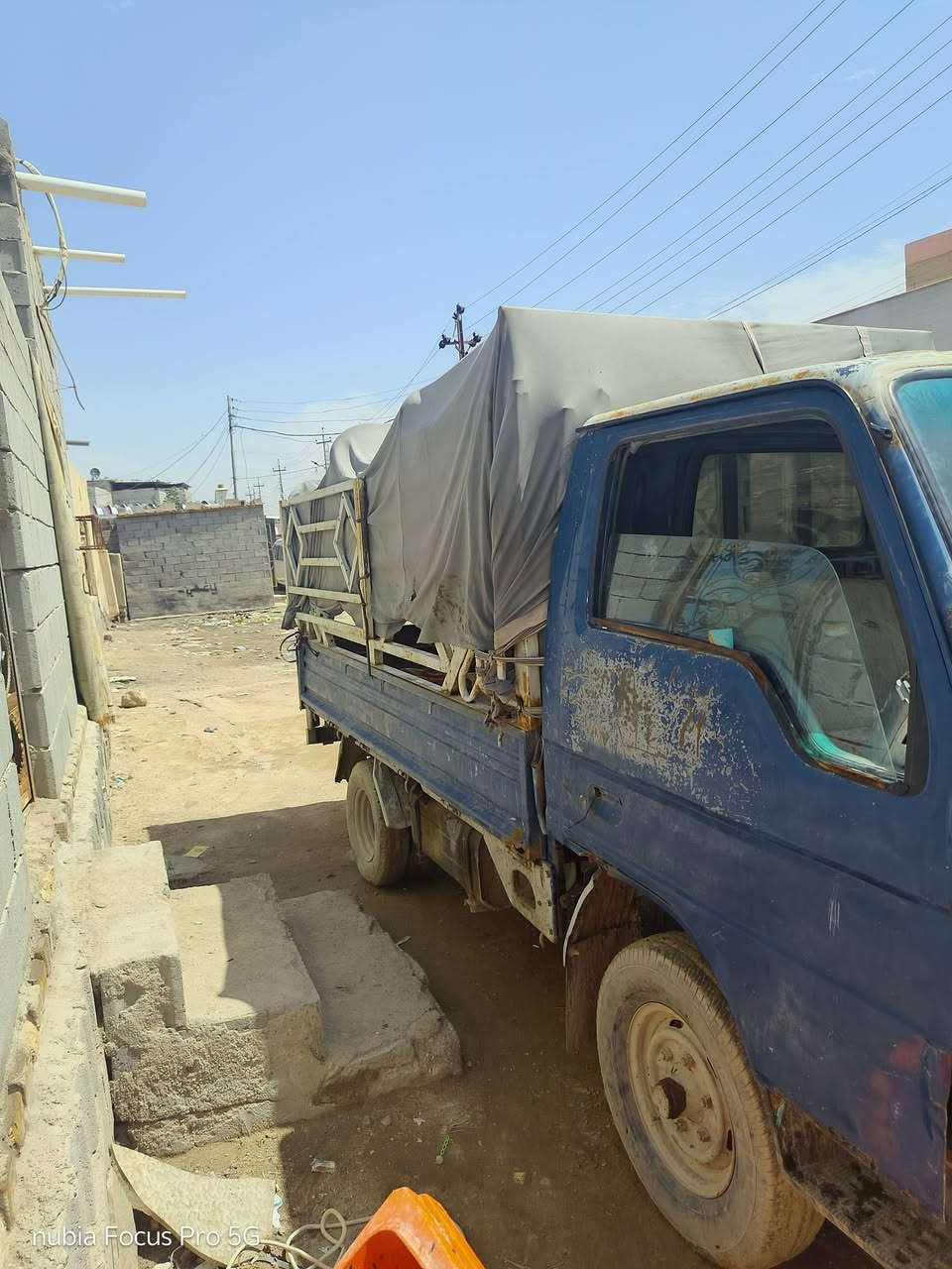 سلام عليكم كيا حمل للبيع موديل 2000سياره حلوه محرك وكير واكسن مكفولات محرك 3000 رقم بصره الماني سنويه منتهيه بل 2020فحل سبرنك وره وكدام راعيه موجود
سعر السياره 30وبيه مجال للطيبين 
العنوان البصره الهارثه 
الرقم ***********
