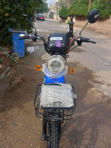 يا الله سلام عليكم شباب عندي دراجة شحن للبيع حجم 20 موديل 2023 بطاريات قبل شهر بدلتهن عقل جديد  ملف اشاير شغاله كفرات تايرات جوبلس سرعه 100 كشن جديد كهربائيات كله شغاله نقص لد لايت عالي السعر 260 بيها مجال مكاني بغداد سريدات القديمه مقابيل منطقة ثعالبه ***********  الاستفسار
