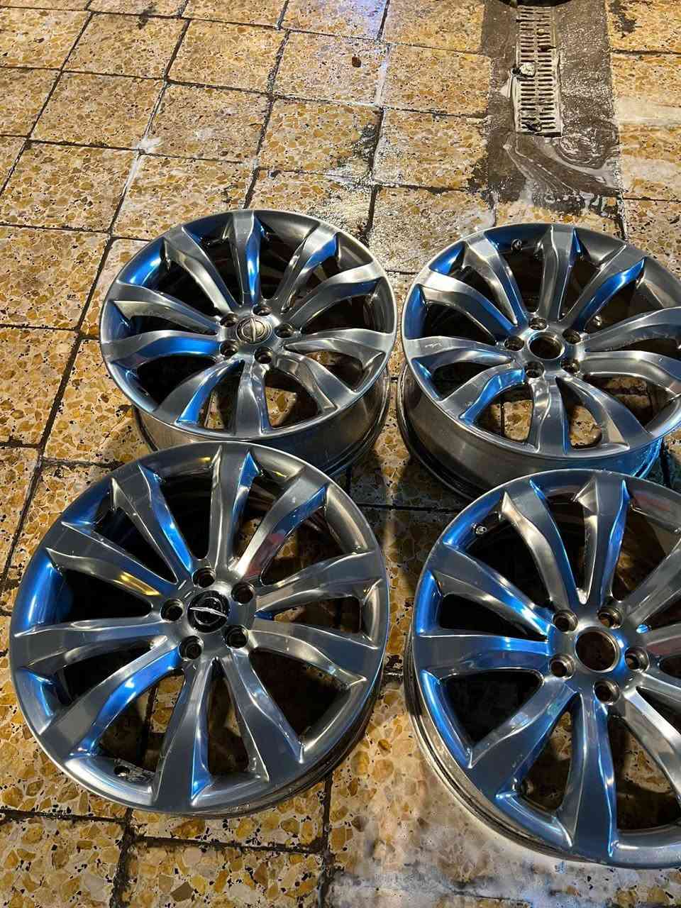 السلام عليكم ويل للبيع موزه جديد  20/45/245 
العنوان البصره المعقل الابله السعر 350وبي مجال قليل ***********
