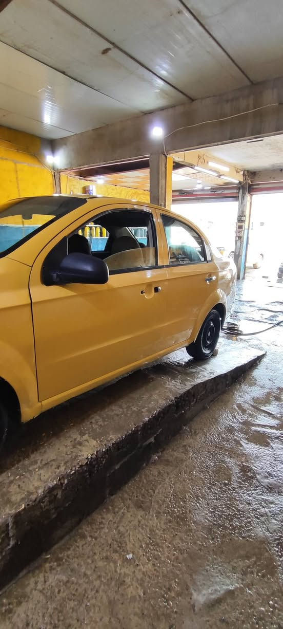 سلام عليكم افيو موديل 2010 سياره شركة العامه خليجي سياره جاهزة ومتعوب عليهه كير محرك حداديه بشرط تخم تاير جديد تبريد عاطل السيارة بيهه بنيد تبديل وبيهه مكانات صبغ مصفرة هيئة وغرامات سنوية لل 28 بأسمي رقم نجف ومكاني النجف السعر 47 وبيهه مجال حك الجيه للتواصل ***********
