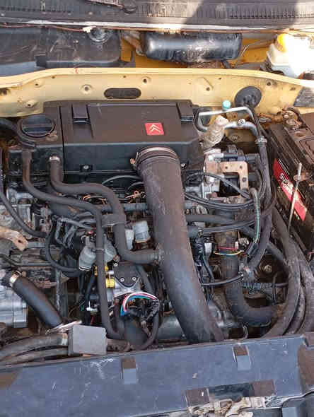 السلام عليكم بيجو ٤٠٥ موديل 13 سيارة نضيفة كير محرك خير من الله  شادلة منضومة غاز  سنوية ساقطة ب٢٠٢٤ شهر ١٢  مصبوغة جمالية اثر جراد شواصي كشر مكفولات نقص تبريد وبوربرن امامي سعرها ٣٥ وبيه مجال قليل وترهم مراوس مكاني واسط الحي ***********
