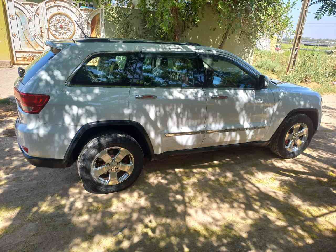 يا الله جيب لبييع ٢٠١٣ خليجي فول مواصفات ١/١
مكينة ٦سلندر تخم تاير جديد كفولة بدون حادث 
سونارها موضح با الصور ما ماشية هواي 105km
سعرها ١٩٠ وبيها مجال للشراي رقم الهاتف ***********
مكاني ديالى

