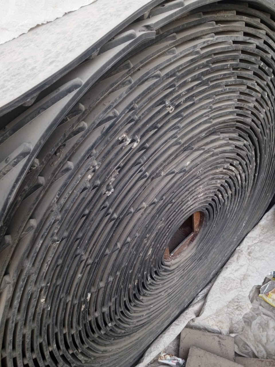 وصول قايش أوربي اصلي ضمان ٣سنوات 

ناقل المواد لمعامل الكونكريت ومعامل الأسفلت 

والكسارات قوه الشد ٦٠٠ ويتوفر تركي وصيني 

الموزع الوحيد بالعراق والمحافظات 

كافه القياسات 

***********/***********
