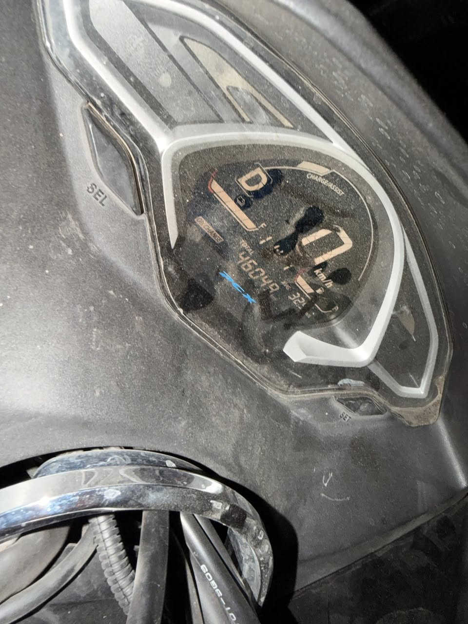 السلام عليكم 
PCX جيل الثالث هايبرد
الدراجه واحد على واحد صار 3 ايام من نزلتهة من الرمبه 
احتاجيت واريد أبيعها الدراجة فول وكل نقص مابيها السعر 30 وبيها مجال كلش بسيط  
عنواني بغداد جميلة 
رقمي ***********
