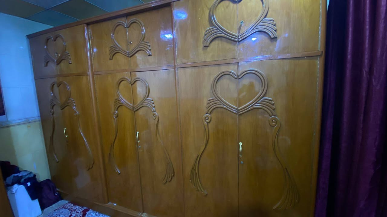 السلام عليكم عندي هاي غرفة تسكام صاج طابقين وجربايه طفل كلهن ب900 وبيه مجال الشراي هذا رقمي ***********
