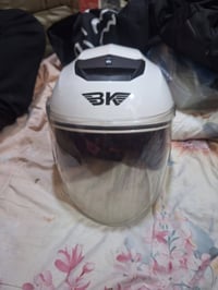 شباب عندي خوذ عدد ٢ وياهن بدله سعرهن مناسب مكاني مدينة الصدر الي حاب ي...