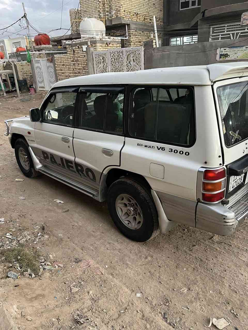 السلام عليكم باجيرو البيع موديل 2000سياره جديده ومكفوله كير مكينه حداديه تخم تاير كلشي شغال بيه رقم وهزه جديد بسمي تريد وكاله تريد تحويل مكان بابل الحمزه الغربي سعر 73وبيه مجال ***********//***********
