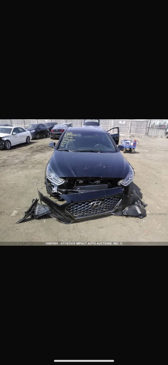 سوناتا 2019 فئة sport  فول رقم اربيل حادثه فقط جاملغ امامي بدون شواصي بدون ايرباك والباقي كفاله السياره جديده مكان السياره النجف اي استفسار ***********
