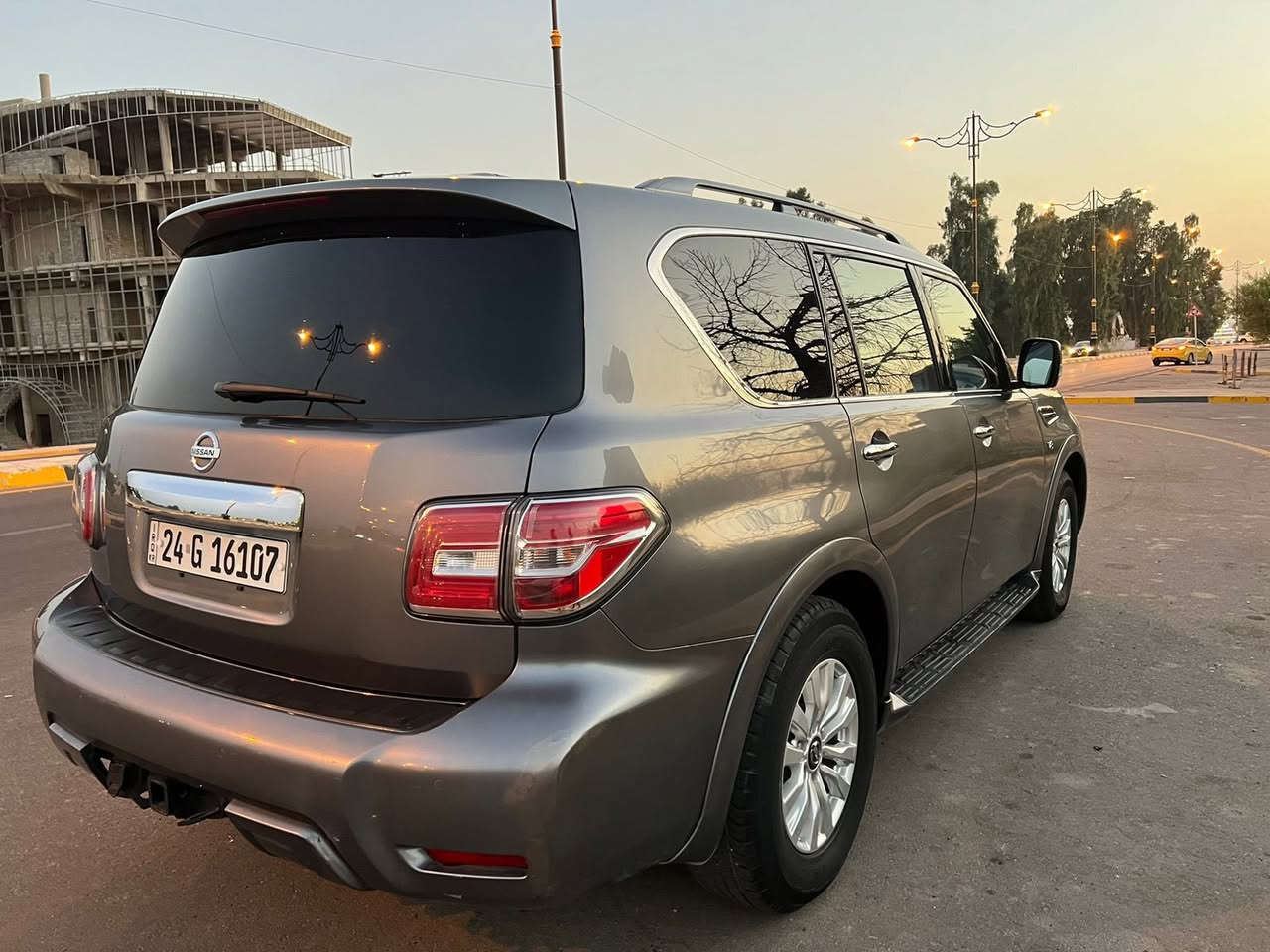 السلام عليكم (متاح نيسان ارماده )2020 حجم المحرك (V8_5.6L)المرغوب
ماشيه 115ميل حقيقي 
🔵السياره باسمي 
🔵رقم دهوك الدولي 
🔽الموصفات 
🔵(بصمة ابواب_بصمة تشغيل_حساسات امامي_حساسات جانبي_حساسات خلفي _كاميرا امامي _كاميرا خلفي _كشنات جلد لون بيجي_كشنات تدفة _كشنات تبريد_تحكم استيرن _مراء شفط كهربائي _صندوق شفط كهربائي_تبريد مركزي)
🔵لايتات (LED)عدسة زينون بلادي 
وبيها بعد مواصفات اهواي 
🔵ومحرك وكير شرط ما مفتوح 
🔵سياره داخل وخارج جديد علئ وضع شركة 
🔵سياره حيل نضيفه 
🔵السنوية شرط التحويل والغرامه 
🔴سياره فقط بيها باب النفر مبدل بل خارج شركة 
🔴وبيهاا رش خفيف بل جاملغ امامي 
                           سياره مكانها (الموصل) 
                              والسعر( 230$)وبيهاا مجال قليل 
     للتواصل واتساب 
***********.
