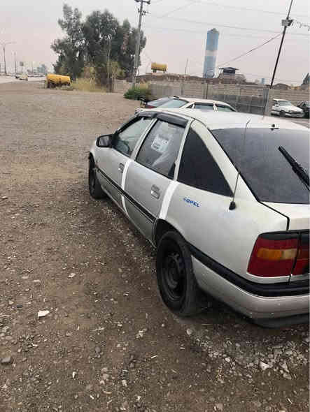 سلاوتان ليي بيت ئةم فيكتراية بؤ فرؤشتنة 
مةكينة 16قايش پانة  سةنةوي لةگةلة  گير و مةكينة بةشةرتة تةقةو رةقة بةشةرتة مووس و براوة بةشةرتة  مالي مةدةني بةشةرتة مالي دؤستة
سحري 10وةرةقة  شوين حاجياوا ژ.م *********** رانية
