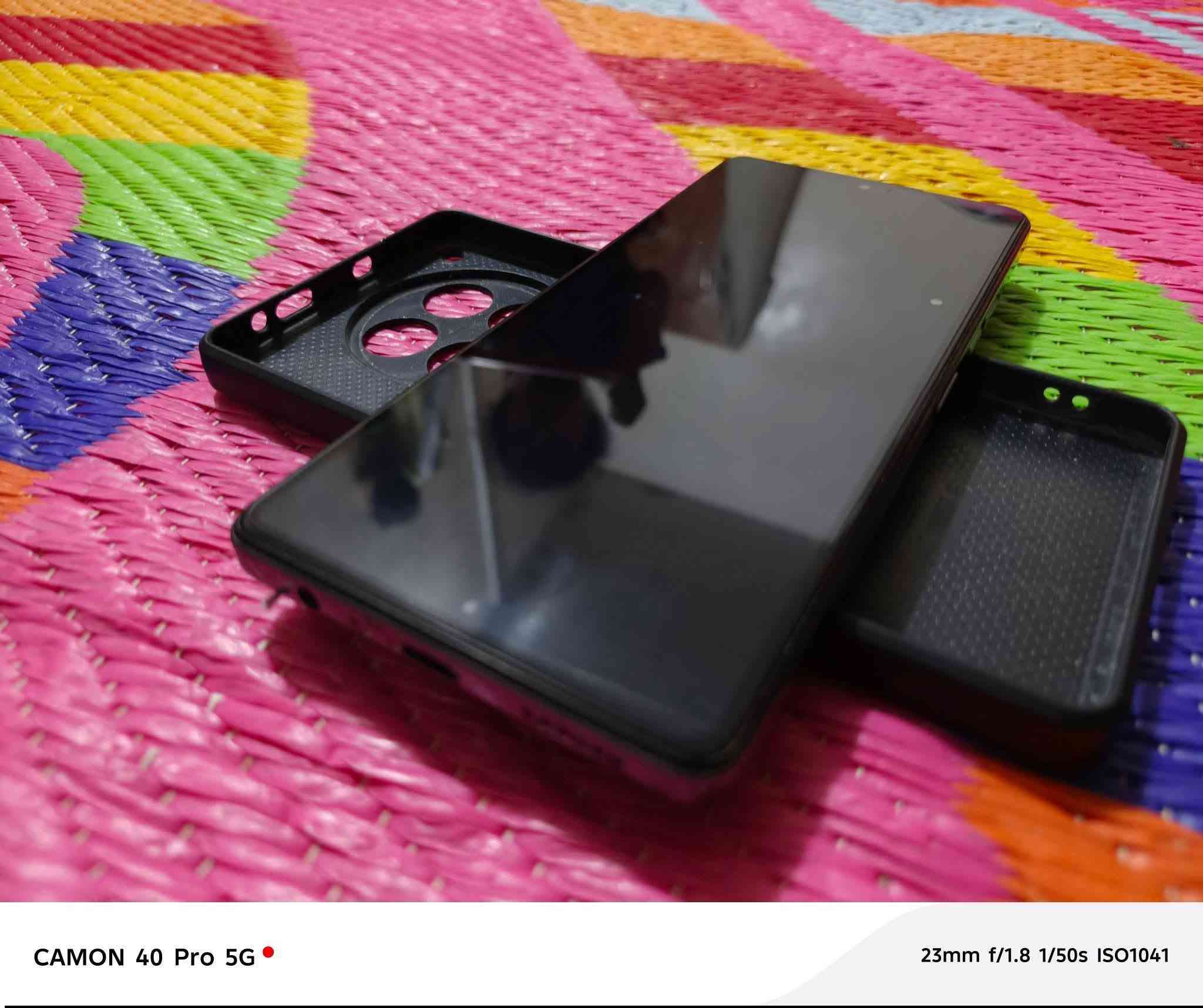 تكنو كامون 30 كامل ملحقات ماعدا الشاحن
✅ أهم مواصفات تكنو كامون30 
✔️شحن خارق 70W
✔️شاشة AMOLED 120Hz
✔️كاميرا خلف وأمام 50MP 
ذاكرة 256GB الرام 8+RAM8
       دبل سيم كارت
معالج جبارࢪ Helio G99 Ultimate
الجهاز بيه زلوغ بسيطة افحص وين مايعجبك
العنوان/البصرة-القبله
السعر 170وبيه مجال
الهاتف واتس اب فقط/***********

