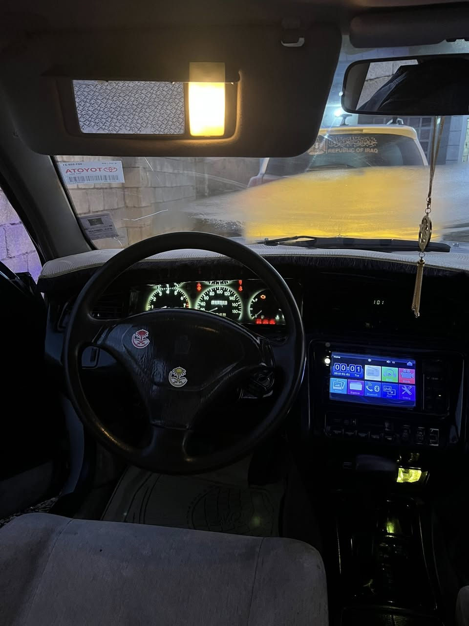 ‏بطة موديل 1992 رقم نينوي إنجليزي سنويه لل30وهزه جديده السيارة مكفولة من الكص والضربة والصبغ عادة قطعتين رش بدون د داخل كيرو محرك شرط جديد تخم تاير وصدر جديد السياره علا وضع الشركة ما ناقصها برقي السعر 63 وبيها مجال الشرا ي يتصل*********** مو شر لا يتصل
