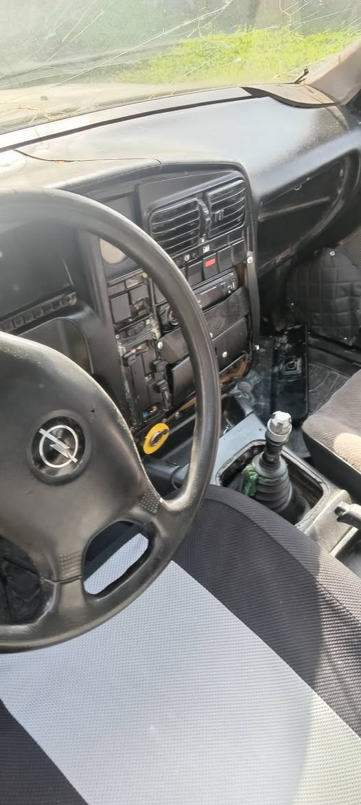 اوبل اوميكه حجم عشرين محرك وكير وصدر كلو شرط اصلي مومحور ارفلو رقم نينوي فحص اخضر شرعي مااندلو سنويه بيضه نكرة سلف وين ماتريد روح بيهه وقتصاديه بل بونزين مال بيت السعر 9ترهم نقد وترهم مقدمه 5والباقي اقصاد ومراوس ترهم حسب القناعه الشراي يتصل على رقم الهاتف ***********
