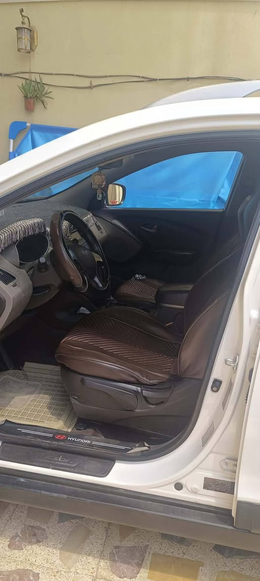 أَلسلام عليكم 🙋‍♂️
هونداي توكسون ( Limited ) .
موديل : 2016 💫
محرك : 2400 دوش 
فور ويل 4WD
رقم : اربيل دولي ( 22 ) 
كابون بانزين ⛽ 
رقم وهزة وسنوية جديد ✅
* كلين تايتل بدون اي ضرر !!
أَلمواصفات : 
كشن جلد + دشبول لمتدد + لايت عدسة + اشاير بالمري + بك لايت ليد اصلي  .
❗ألسعر : 168 وبيها مجال للطيبين ....

📌 للأستفسار : *********** اسيا 
                       *********** كورك
