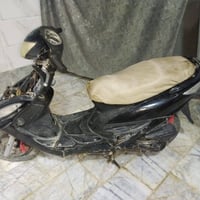 كامكو G4 للبيع  الدراجه جاهزه من كلشي كهربائياته كله شغاله جاي امشي بي...