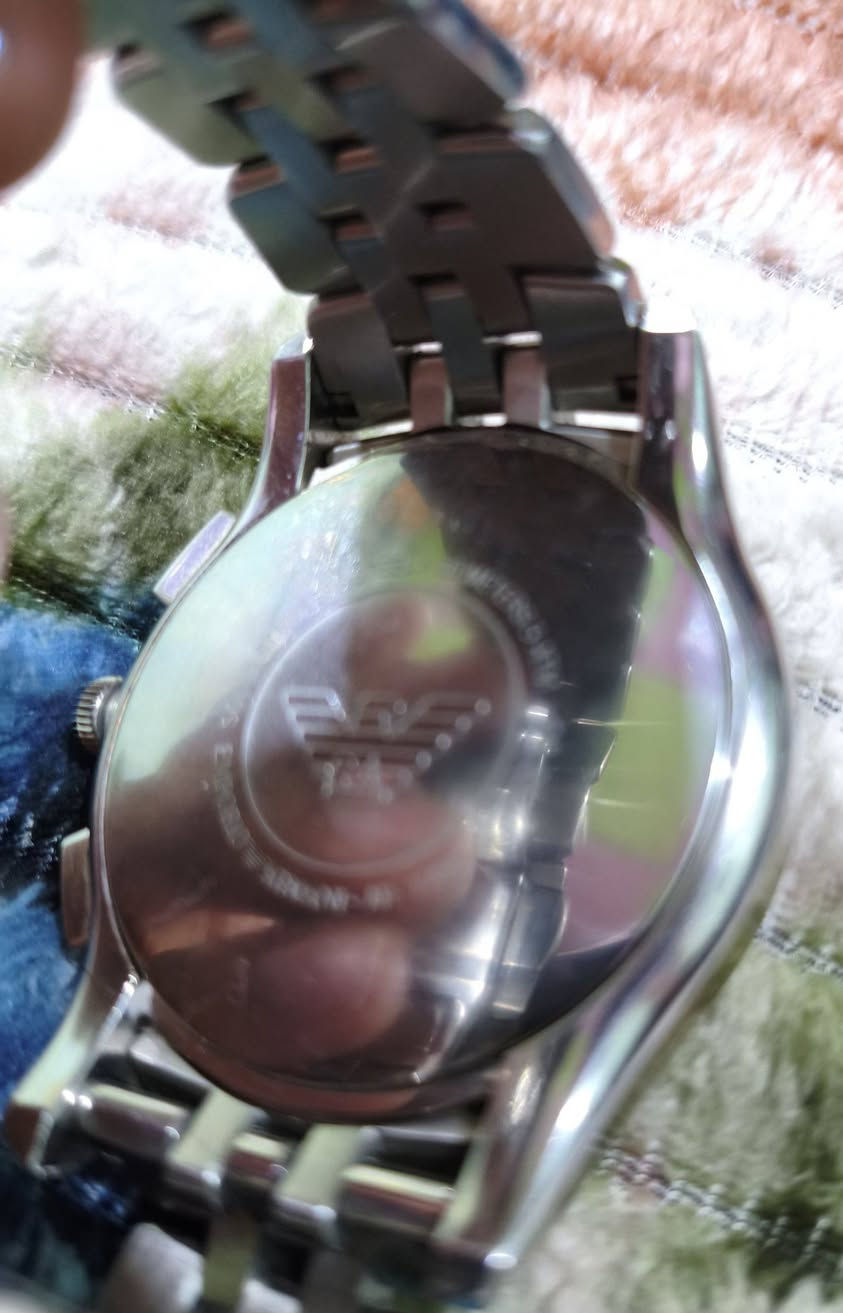 للبيع اصلي وكاله ايطالي Emporio Armani 
للتواصل واتساب ***********
