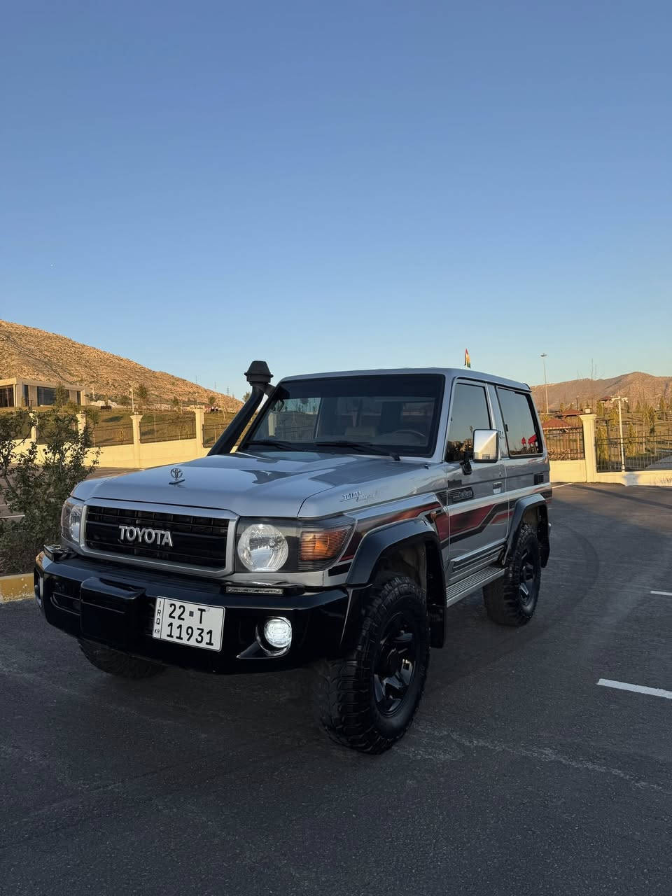 toyota j70
موديل 2013
ماشية 120 الف كيلومتر
مكفوله 
السعر 255
***********
